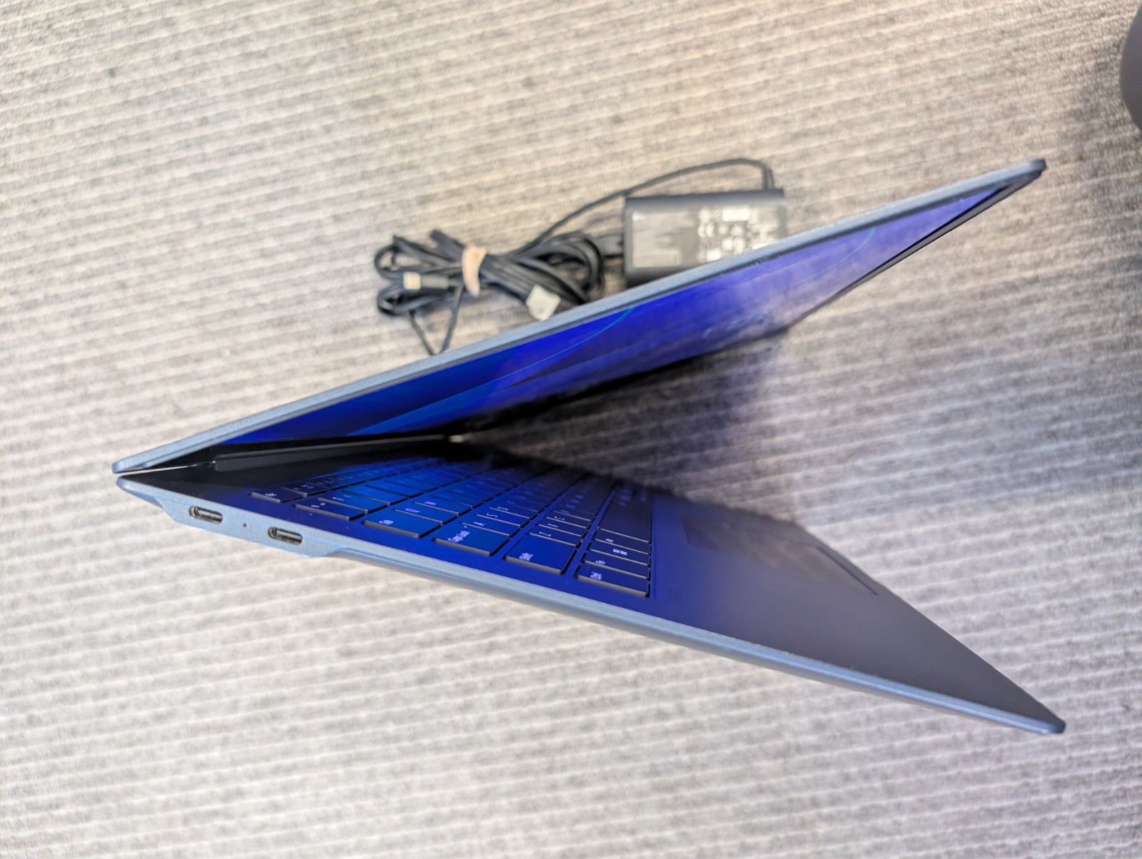 LG Gram 15Z90RT 15.6” (2.60GHz, Core i7-1360P, 32GB DDR5, 1TB M.2 SSD, Win 11)