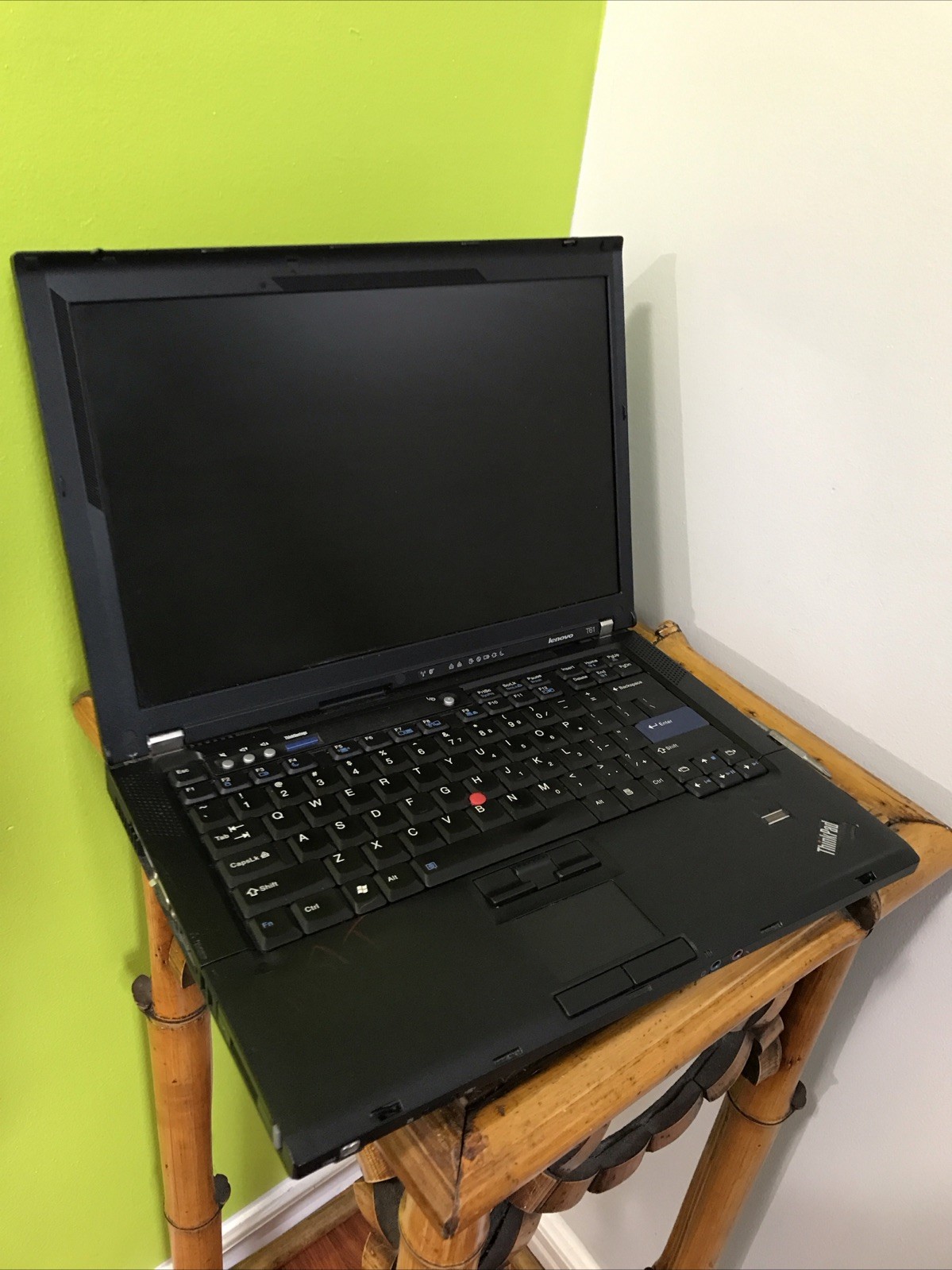 IBM Lenovo ThinkPad T61 14″ LCD T7300 2.00GHz 2GB RAM 112GB HDD Windows 10 PRO