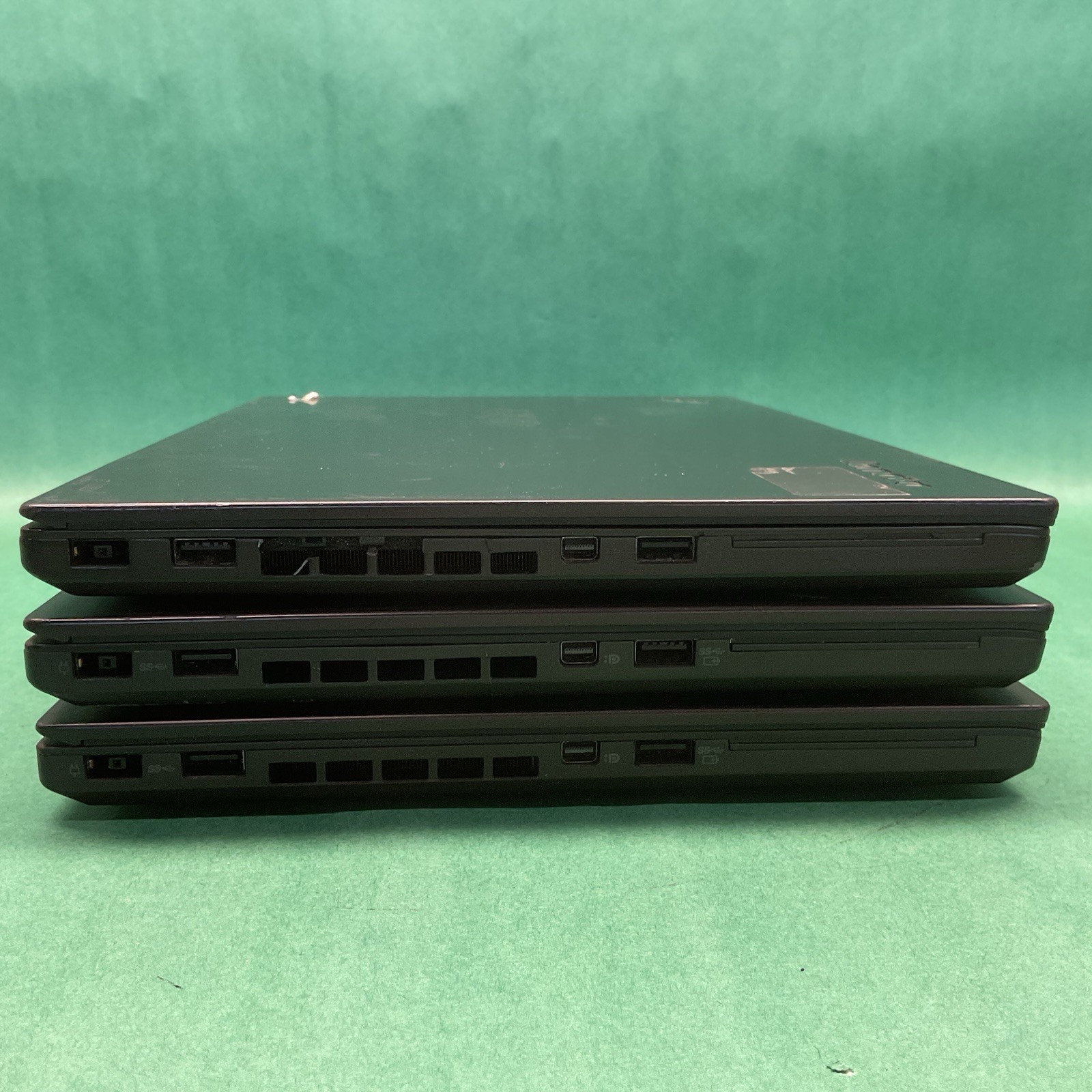 3 Pack – Lenovo Thinkpad T450s 14″ – 1 Powers On – 1 Battery – Untested – No HDs