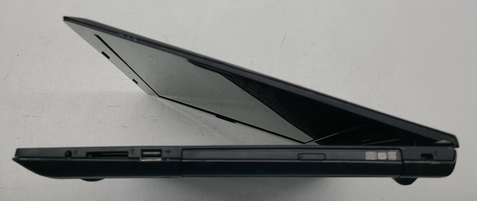 Lenovo G51 35 80M8 Laptop AMD A8-7410 8GB Ram NO HD/OS (FL)