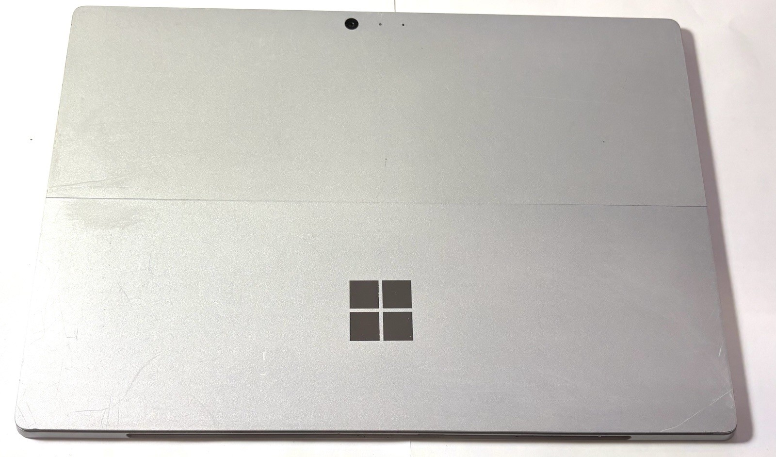 Microsoft Surface Pro 4 1724 i5-6300U 2.40GHz 4GB 128GB Tablet