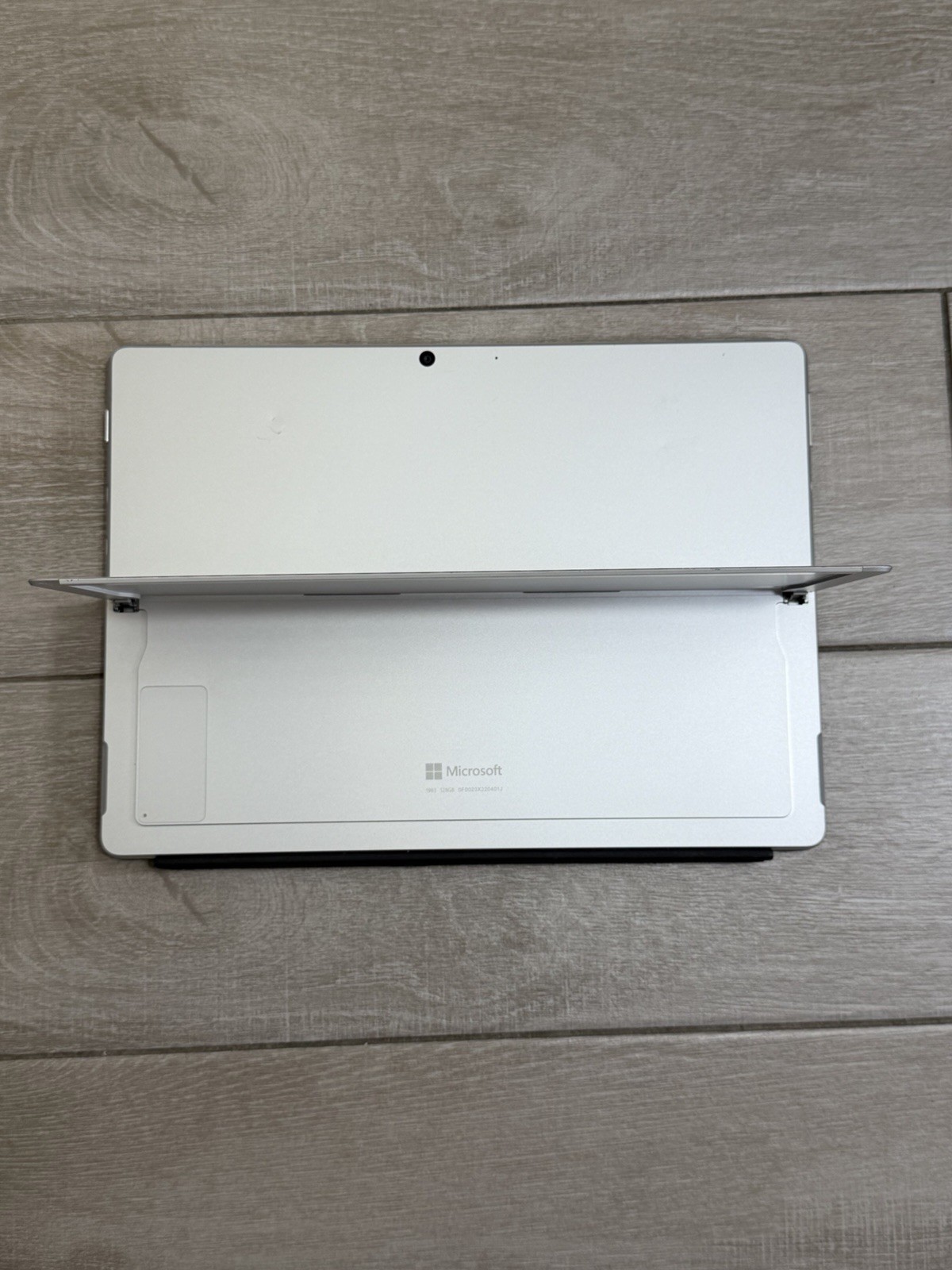 Microsoft Surface Pro 8 13″ Core i5-1135G7 8GB RAM 128GB NVMe SSD 1983 Win-11