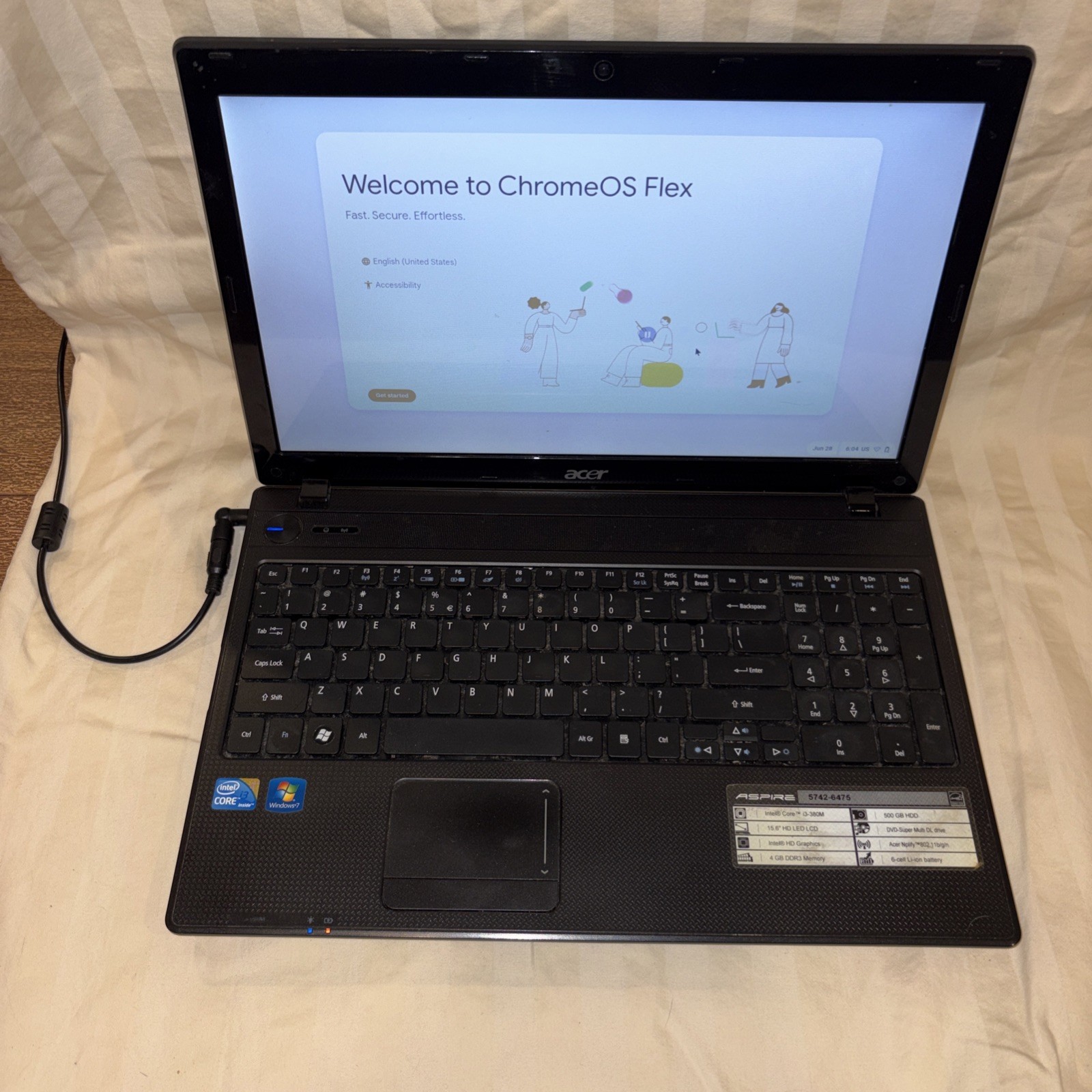 Acer Aspire 5742-6475 15.6″ Notebook – i3-m380 2.53 Ghz, 4 GB, 250 GB