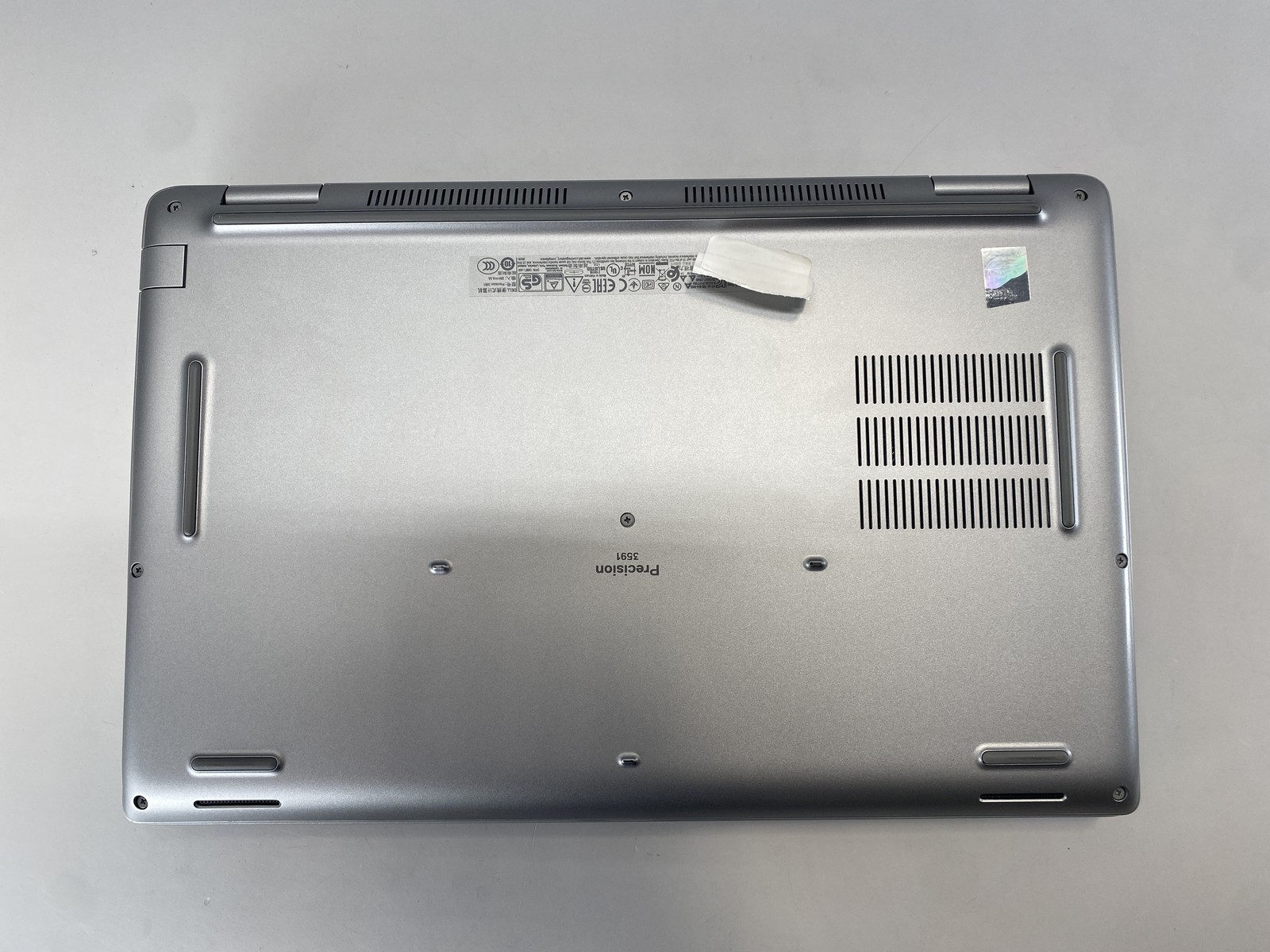 Dell Laptop Precision 3591 15.6″ Intel Core Ultra 9 185H 1TB – Gray