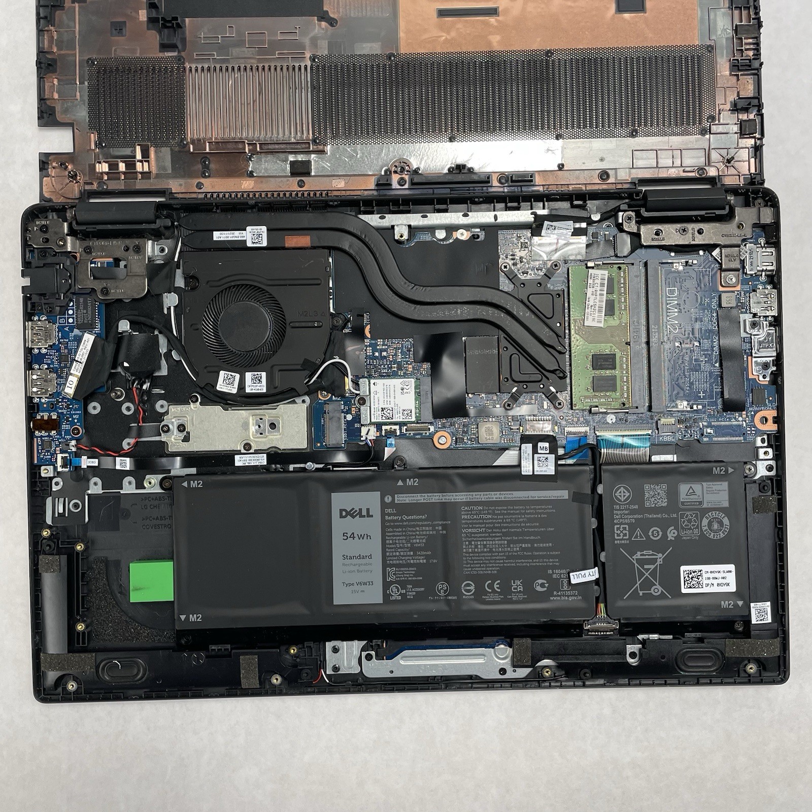 Dell Latitude 3520 15.6″ i5-1135G7 2.40 GHz 8 GB RAM No SSD/OS/AC – Worn Keys