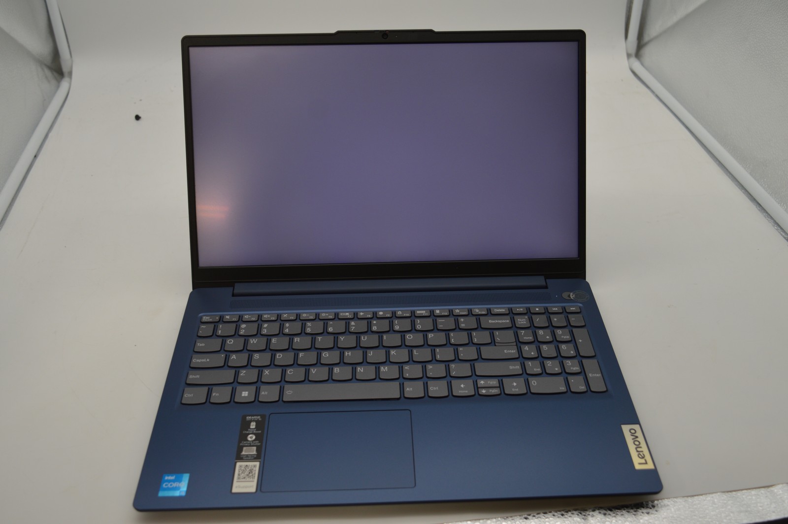Lenovo IdeaPad Slim 3 15IRU8 Core i3-1315U 1.2GHz 8GB 256GB SSD PC1795833