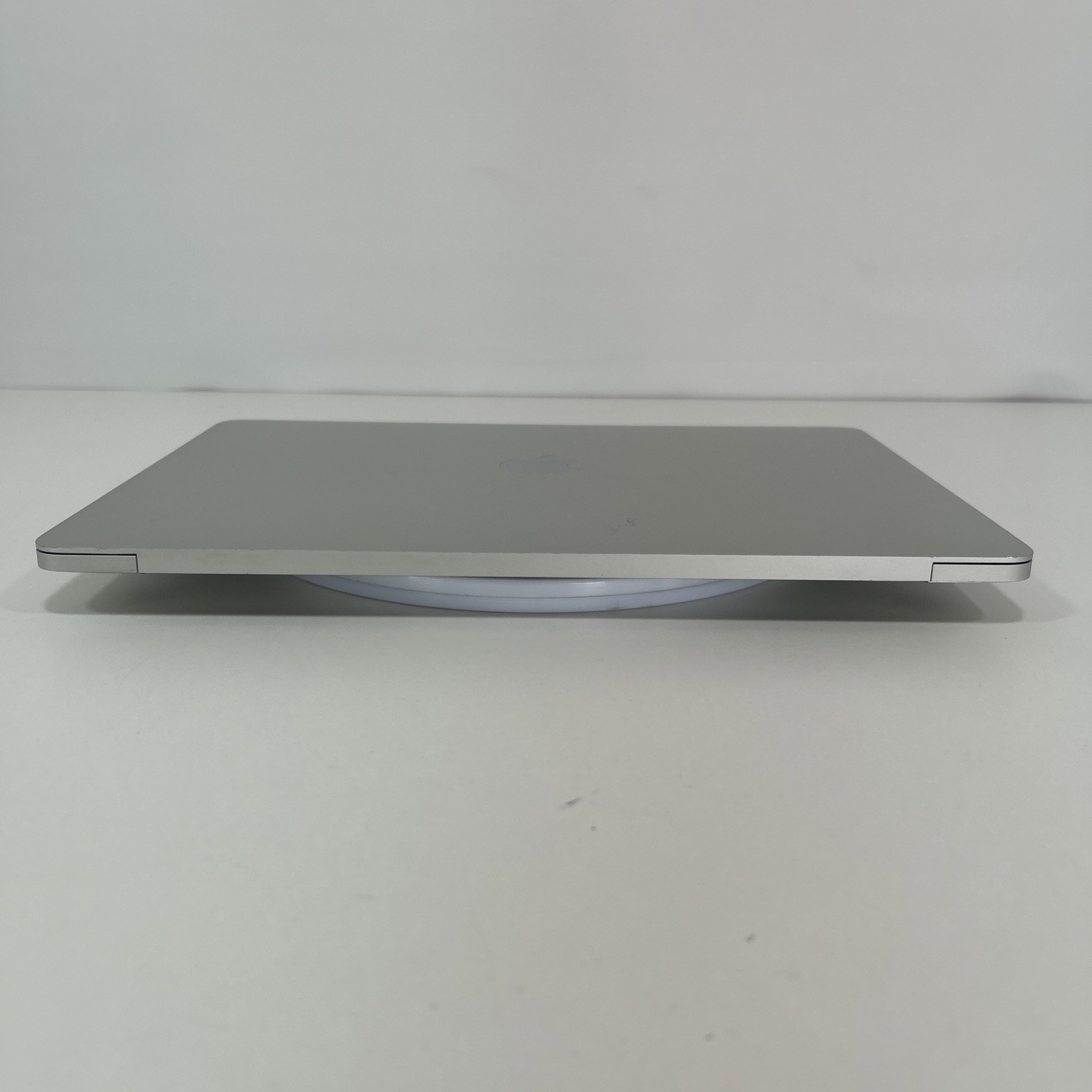 Apple MacBook Pro A1708 Core i5 2.30GHz 8GB Ram 120GB SSD 13.3″ macOS Ventura