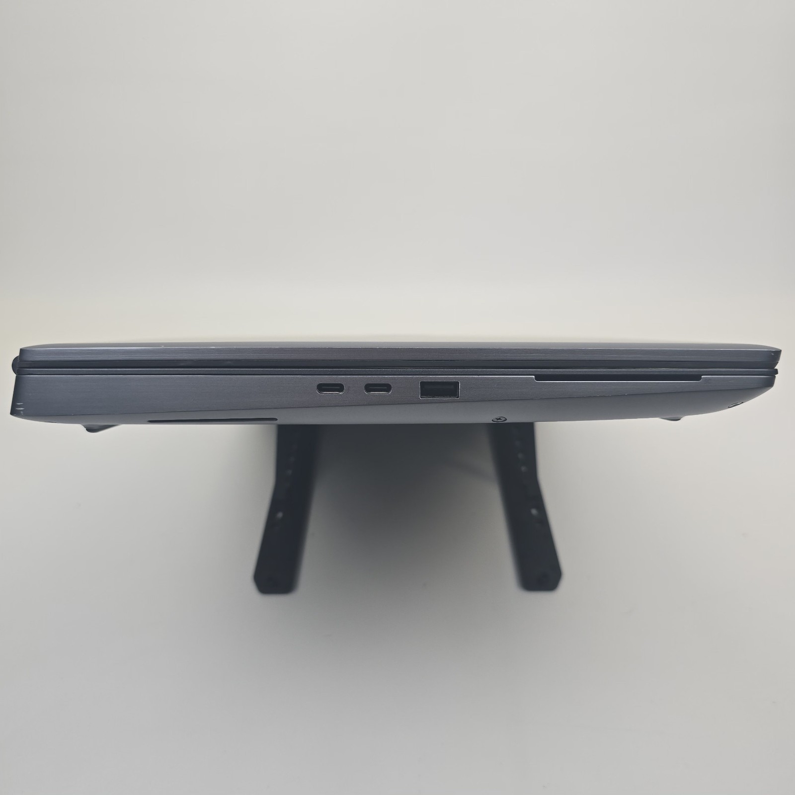 Dell Precision 7760 FHD Xeon W-11855M 64GB 1TB Intel UHD NO OS/AC