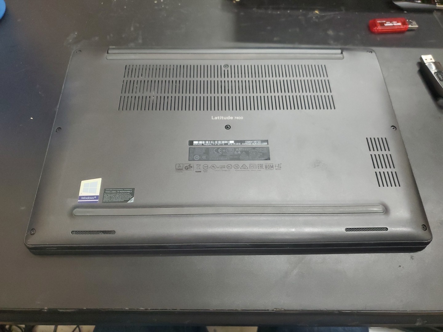 Dell Latitude 7400 14″ i5-8365U 8GB 256gb SSD Laptop W11P 122425-2