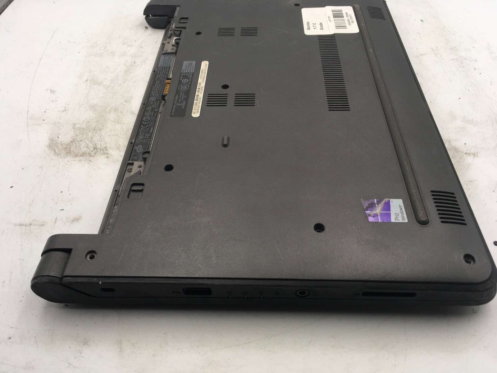DELL LATITUDE 3350 – BOOTS TO BIOS – INTEL I3 5005U – 8GB RAM – READ DESC – BB