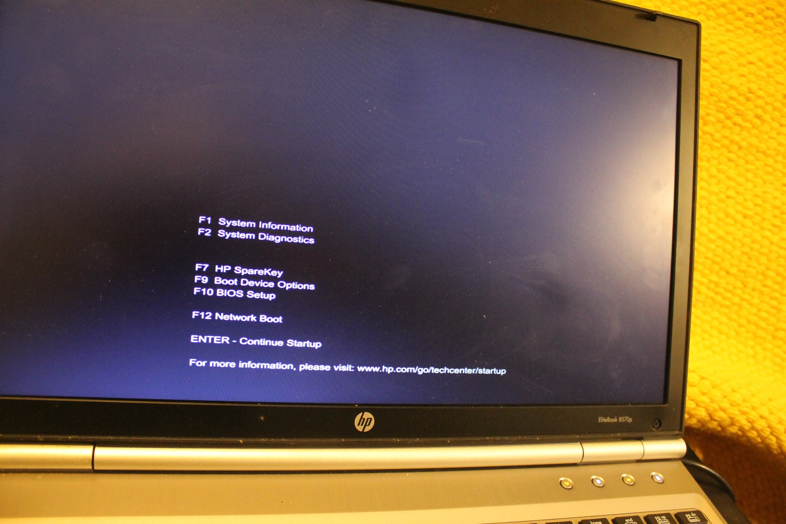 HP EliteBook 8570P – Core i7 – 3.00 GHz – 8192 MB – 320 GB HDD – Win 7P READ !