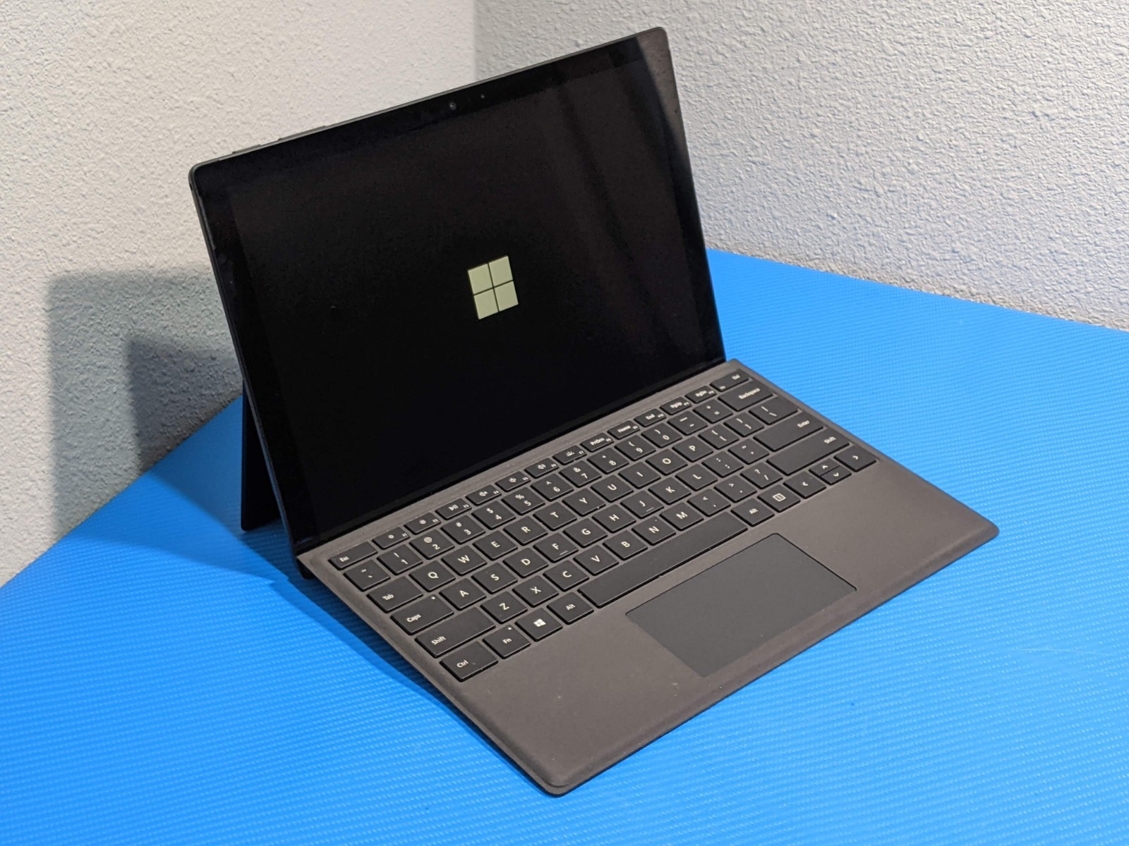 MS Surface Pro 6 1796 12.3″ 2736×1824 TOUCH i7-8650U 1.8GHz 16GB 512GB SSD AS-IS