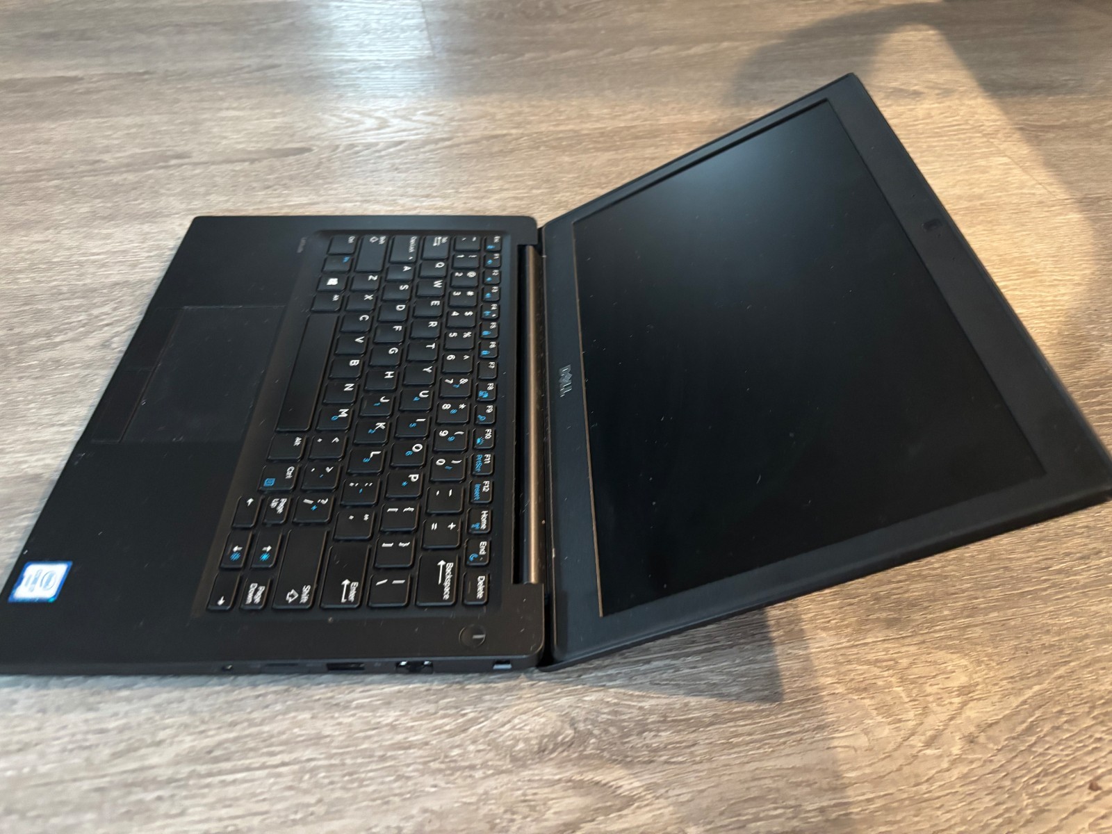 DELL LATITUDE 7280 INTEL CORE I7-7600U 2.80GHZ 16GB RAM NO HD NO CHARGER