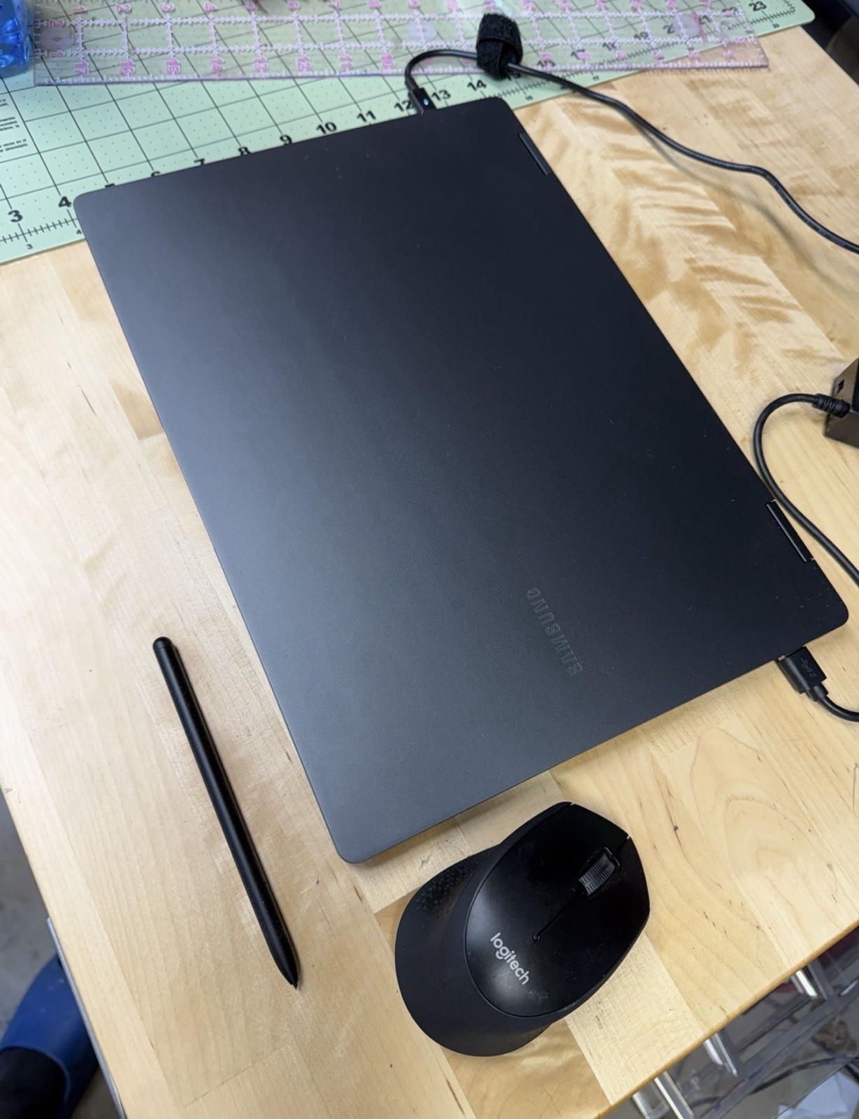 Samsung – Galaxy Book3 Pro 360 2-in-1 16″ 3K AMOLED Touch Screen Laptop