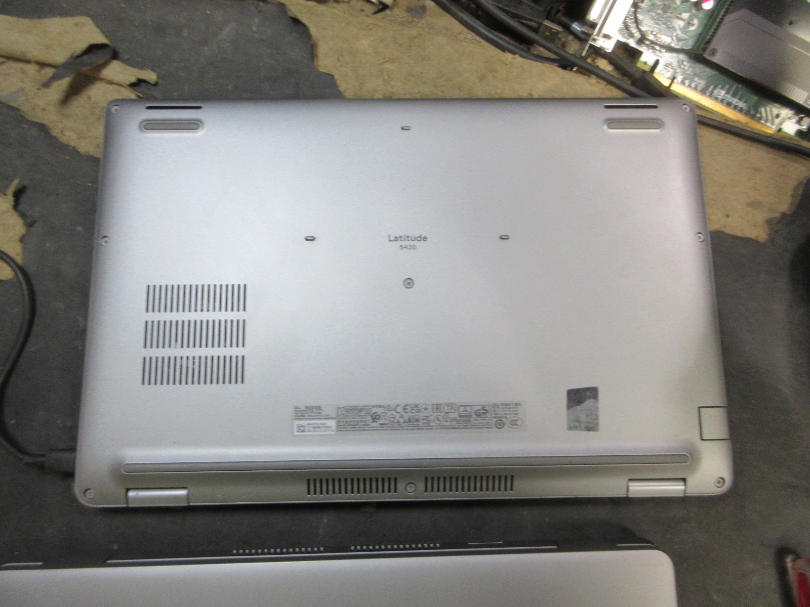 Dell Latitude 5430 14” i5-1235U 3.36GHZ 8GB 512GB SSD WIFI GD BATT WINDOWS