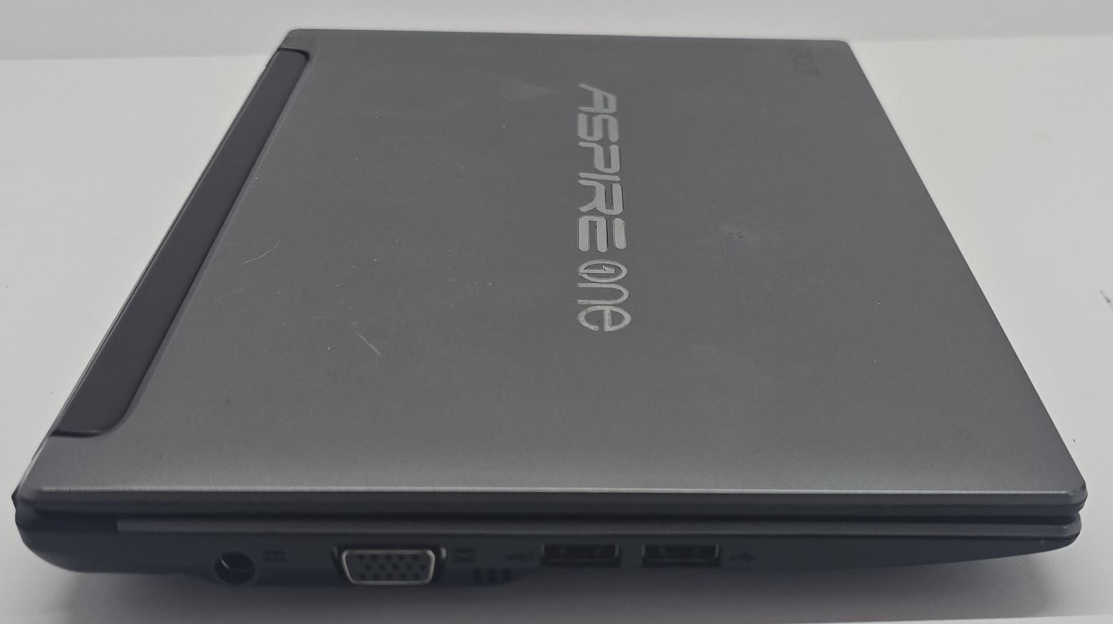 Acer Aspire One D260 10.1″ Silver Netbook Intel Atom 1GB RAM 60GB HDD NO OS