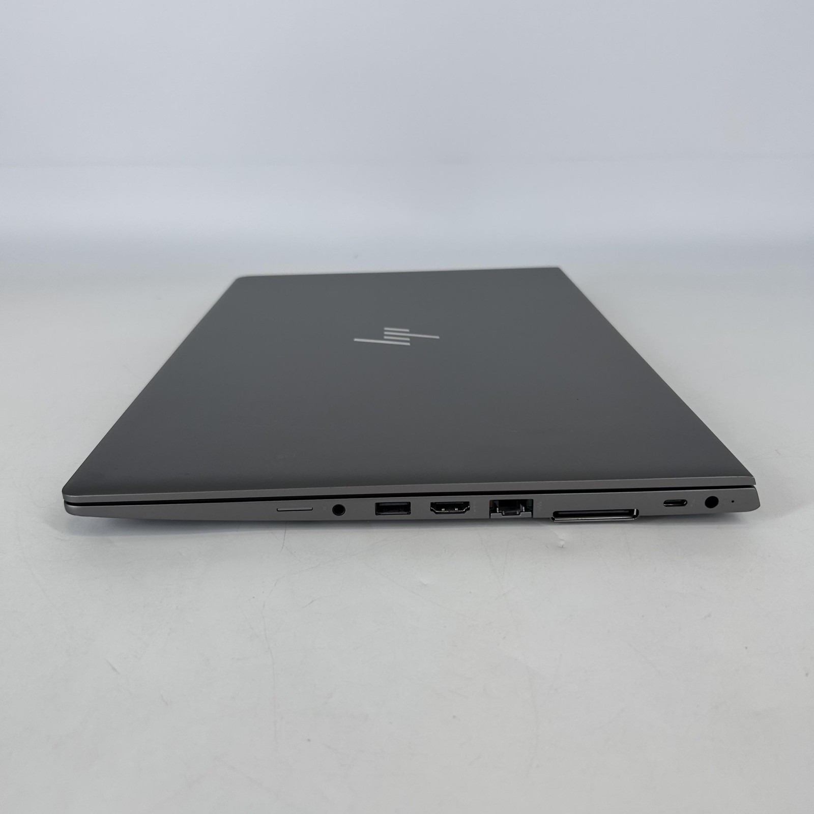 HP ZBook 15u G5 15.6 FHD i7-8550U 1.80GHz 16GB 512GB SSD AMD Radeon Pro WX 3100