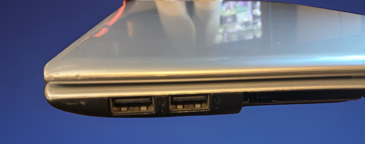 Acer Aspire V5-551-8401 15.6″ AMD A8 CPU Processor HDMI VGA Windows 8 WORKS!