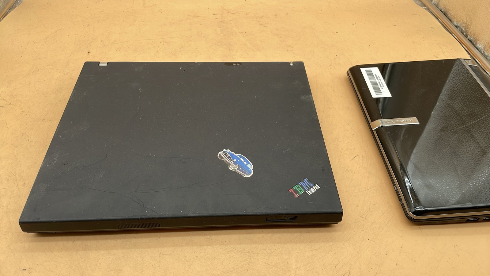 Gateway KAV60 10.1-Inch & IBM ThinkPad T42 Type 2379 14.1-Inch Laptops No HDD