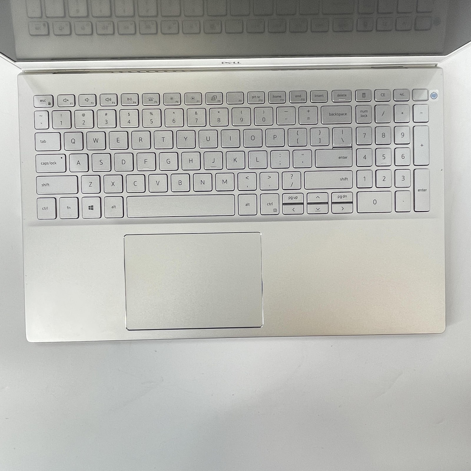 Dell Inspiron 5502 15.6 Silver FHD i7-1165G7 2.80GHz 12GB 512GB SSD Good