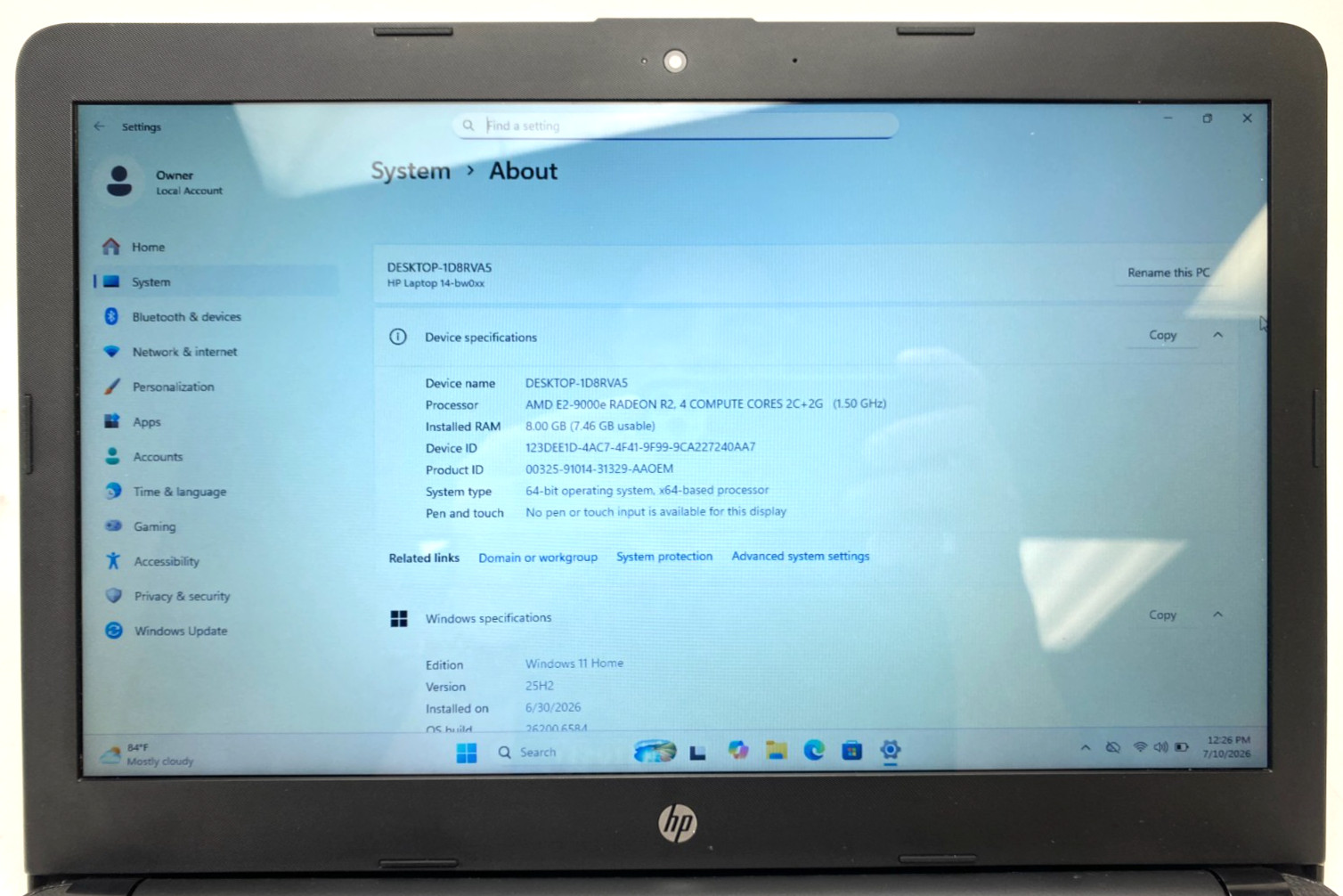 HP 14-BW012NR 14″ HD AMD E2-9000E 1.5GHz RADEON R2 4GB RAM 32GB SSD WIN11H + ADP