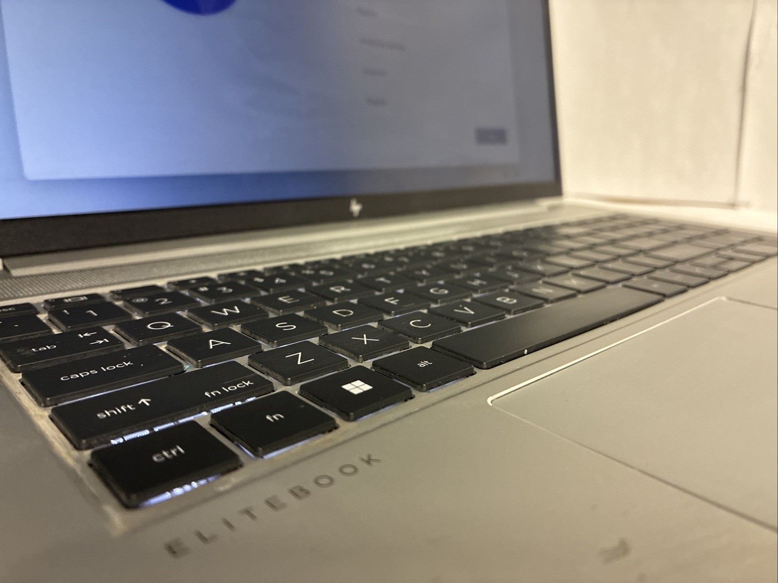 HP EliteBook 650 G9 15.6″ i5-12th Gen 16GB RAM 256GB SSD Win 11 – Charger – used