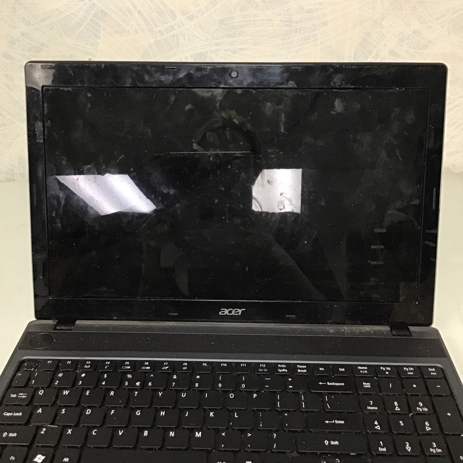 Acer 5250-B2455 – AMD E-350 – NO RAM – NO HDD – PARTS
