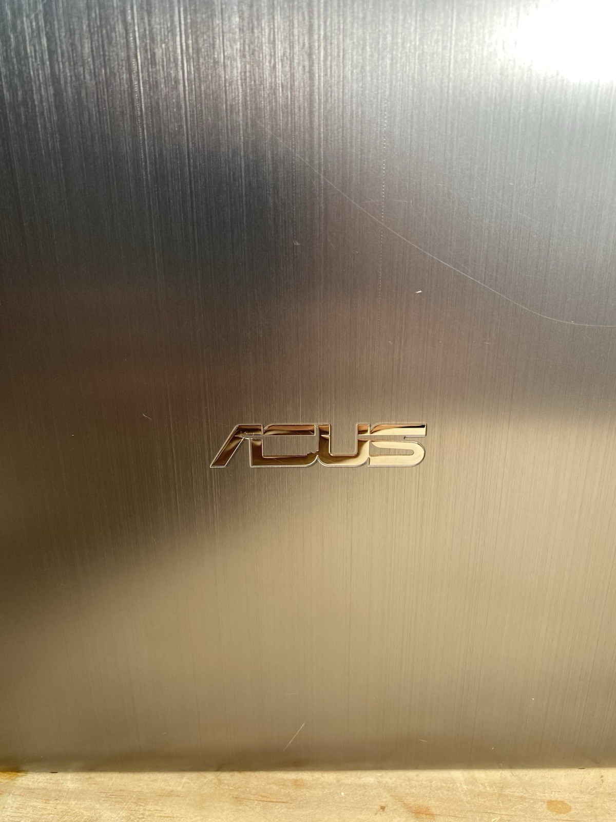 Asus E403S 14″ Laptop Pentium N4200@1.1 GHz/4Gb/120Gb SSD/Win 11 Home