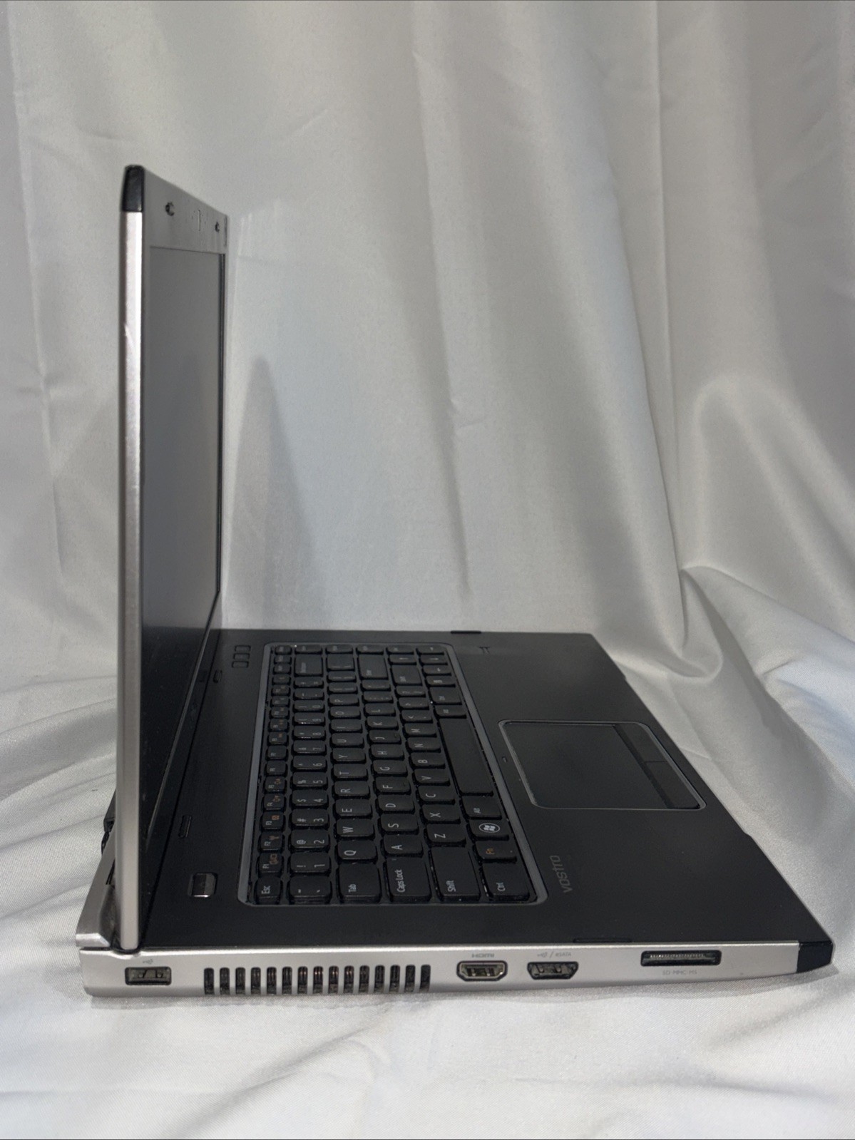 UNTESTED – Dell Vostro 3550 Laptop – FOR PARTS OR REPAIR – AS-IS