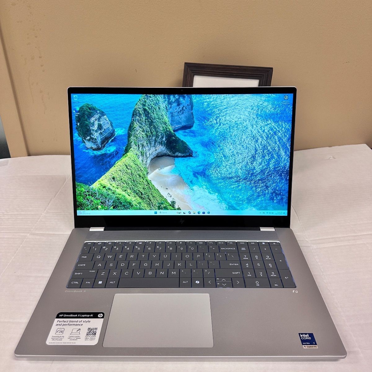 HP OmniBook X 17 Laptop, 17″ Touchscreen, Ultra 7 256V, 16GB, 1TB SSD *Pls READ*