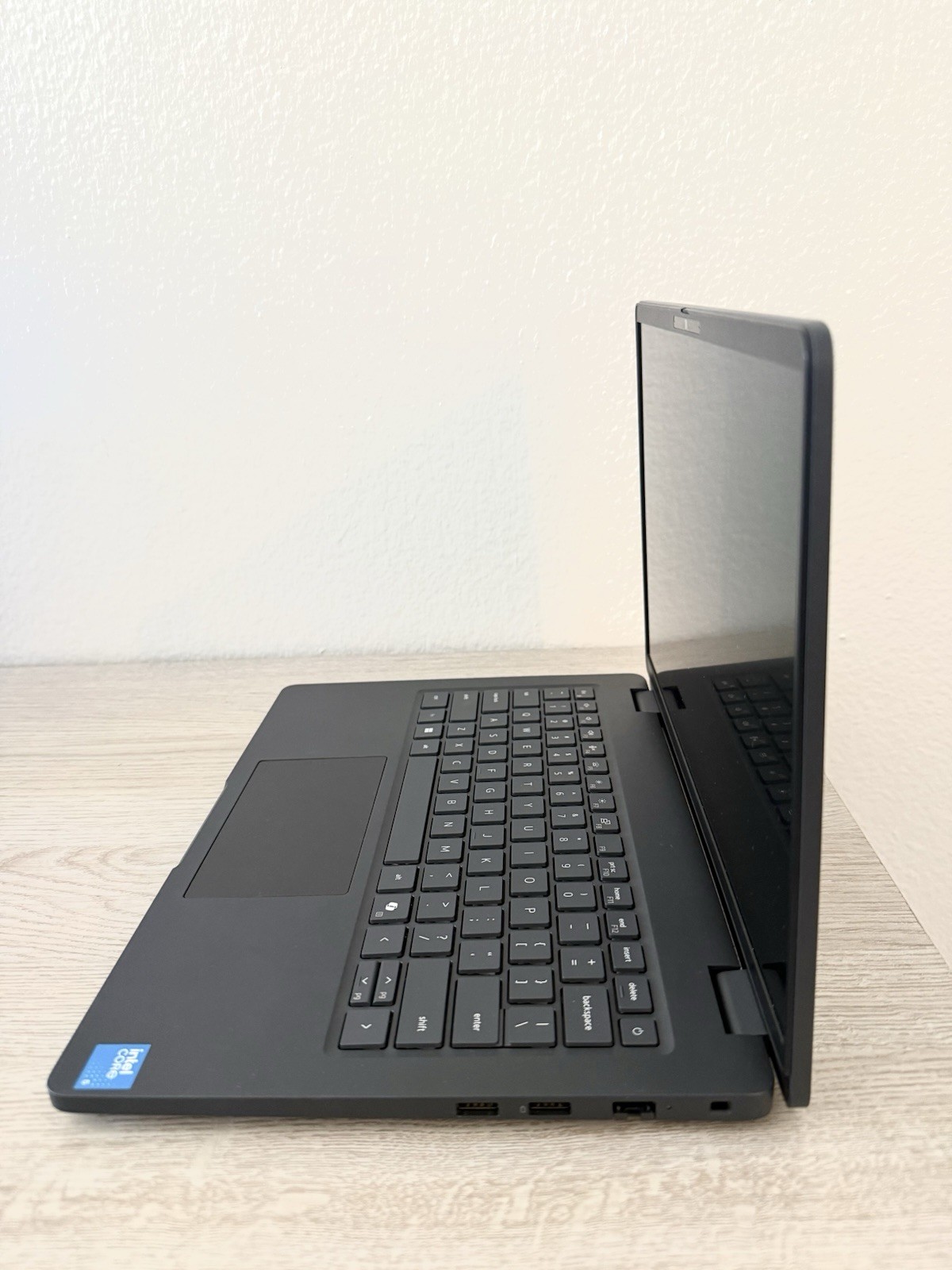 Dell Pro 14 PC14250 14” Intel Core 5 120u – 256GB / 16GB Windows 11 Pro