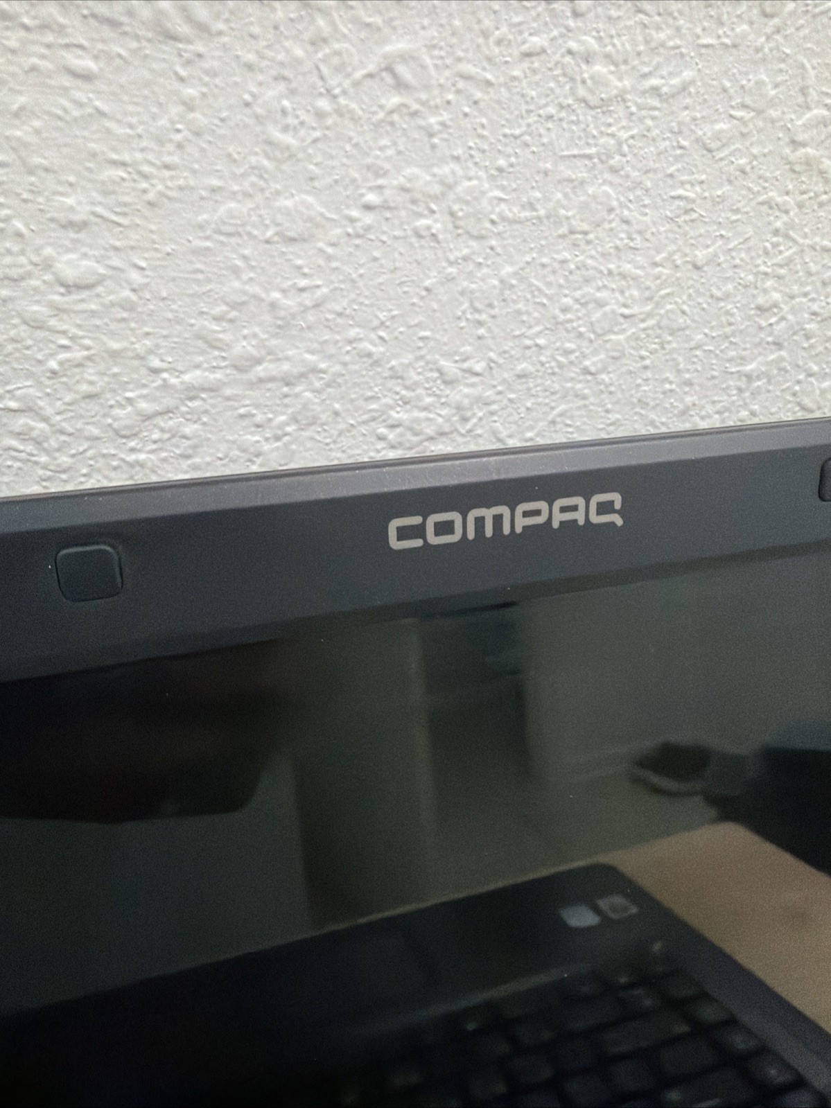 Compaq Presario C700 Laptop – Intel Pentium T2390 – 2GB RAM – NO HDD/OS – READ