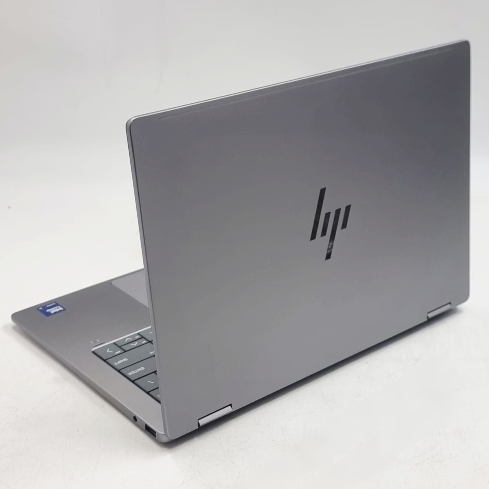 HP OmniBook X Flip 14″ Touchscreen Laptop Ultra 5 226V 16GB 500GB SSD