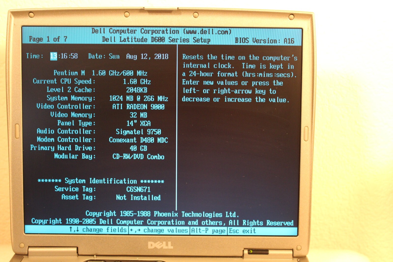 Dell D600 (1.60GHz/2GB/60GB/CDRW-DVD) SXGA+ Win XP PRO- SERIAL & PARALLEL Ports