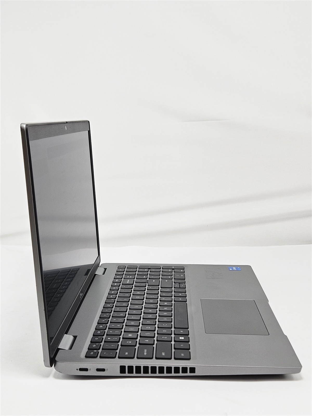 Dell Latitude 5530 15.6″ Core i5-1245U 16GB 256GB SSD Intel UHD Business Laptop