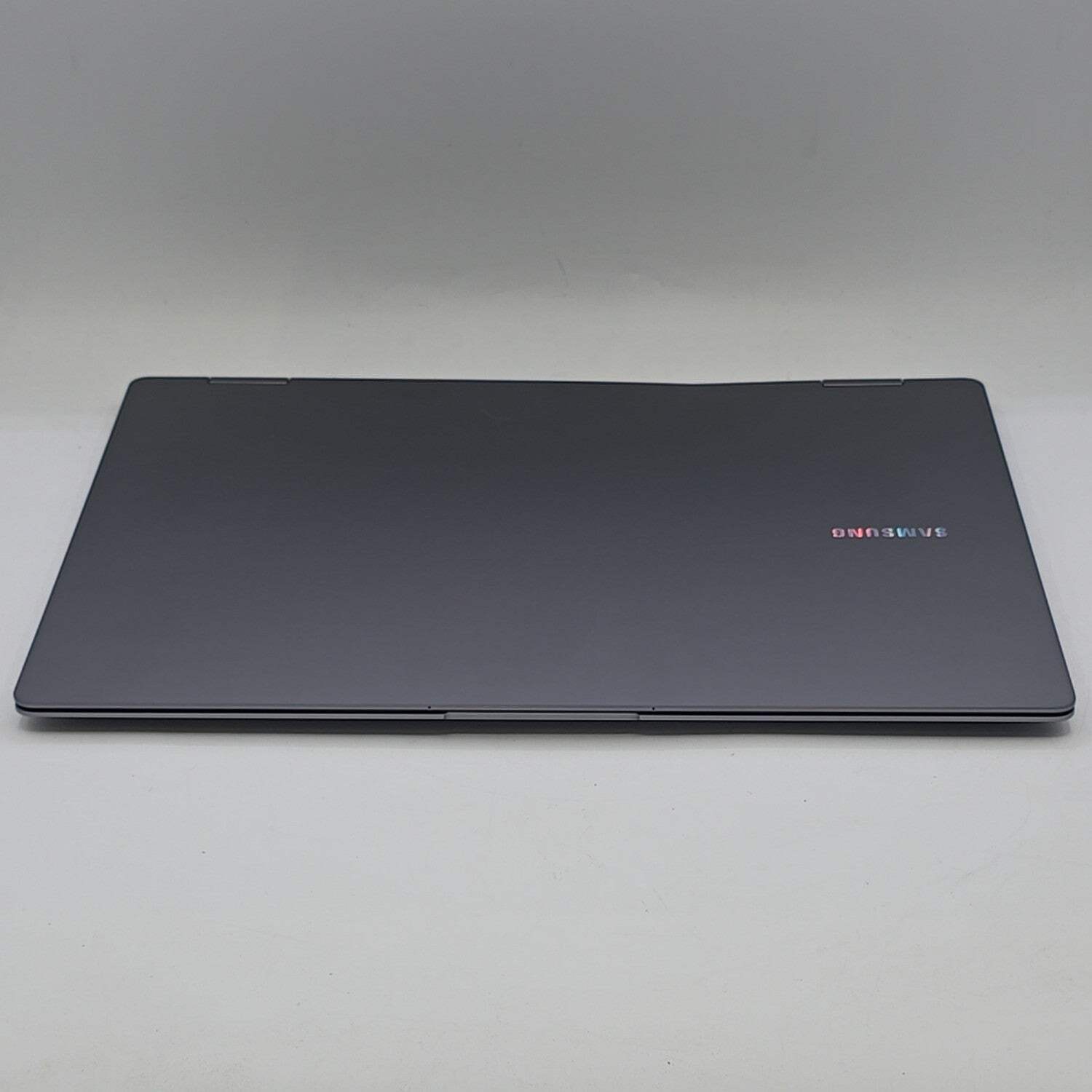 Samsung Galaxy Book5 Pro NP960QHA 16″ Core Ultra 7 256V 2.2GHz 16GB RAM 1TB SSD