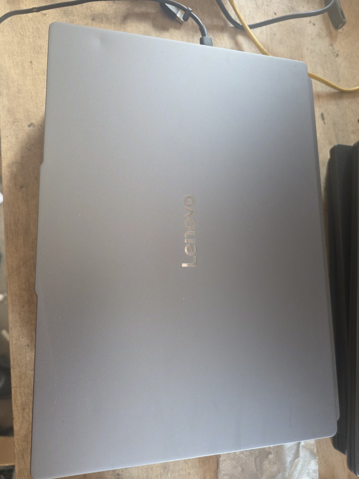 Lenovo IdeaPad Slim 3x 15Q8X10 15.3″ WUXGA Touch Snapdragon X 16GB 1TB SSD B