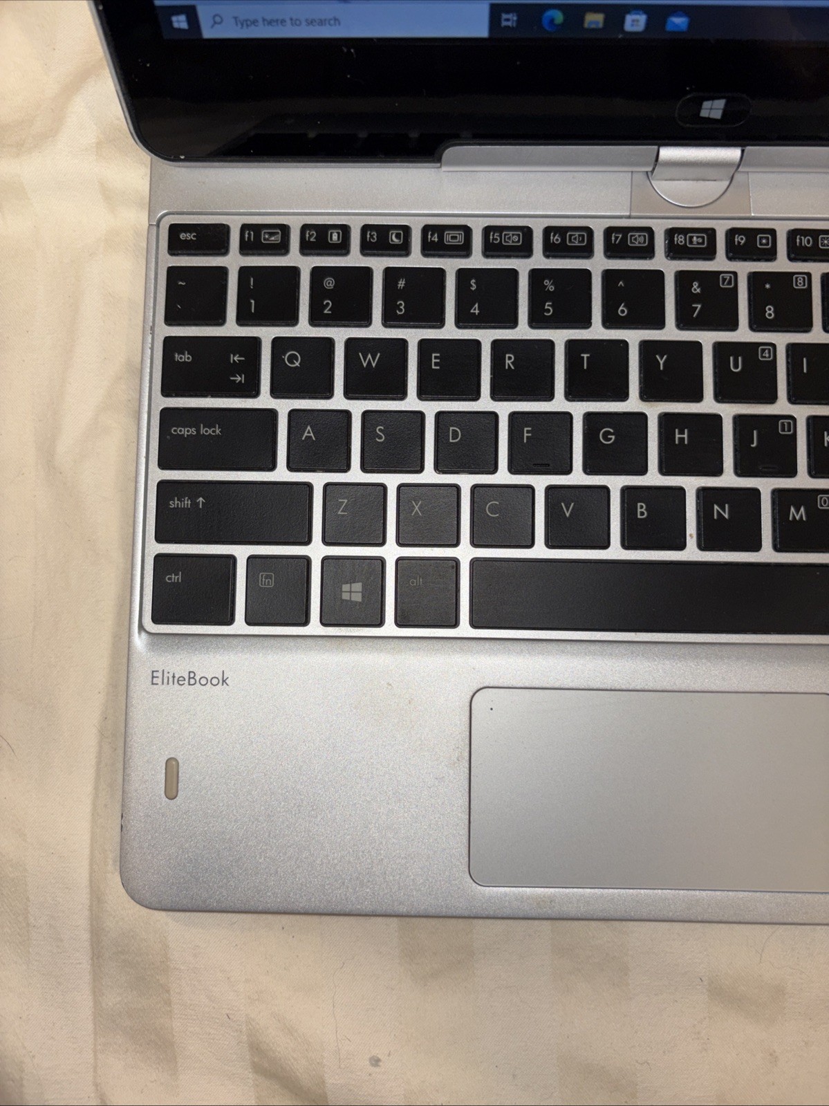 HP EliteBook Revolve 810 G3 – 11.6″ HD, 2.2GHz i5, 4GB RAM, 128GB SSD