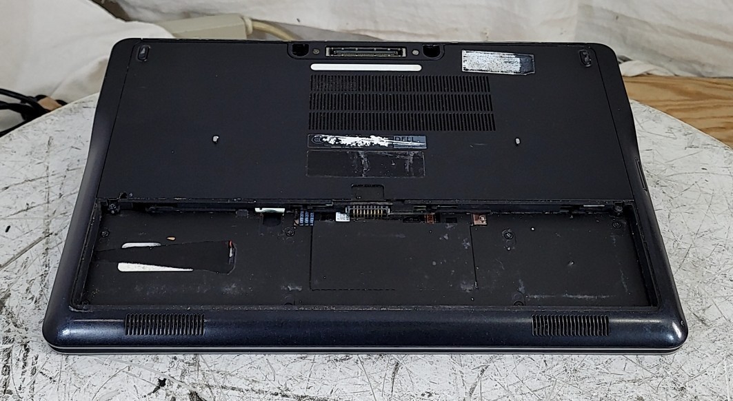 DELL LATITUDE E7440 Laptop Core I5-4310U 2GHz 8GB 256GB SEE NOTES