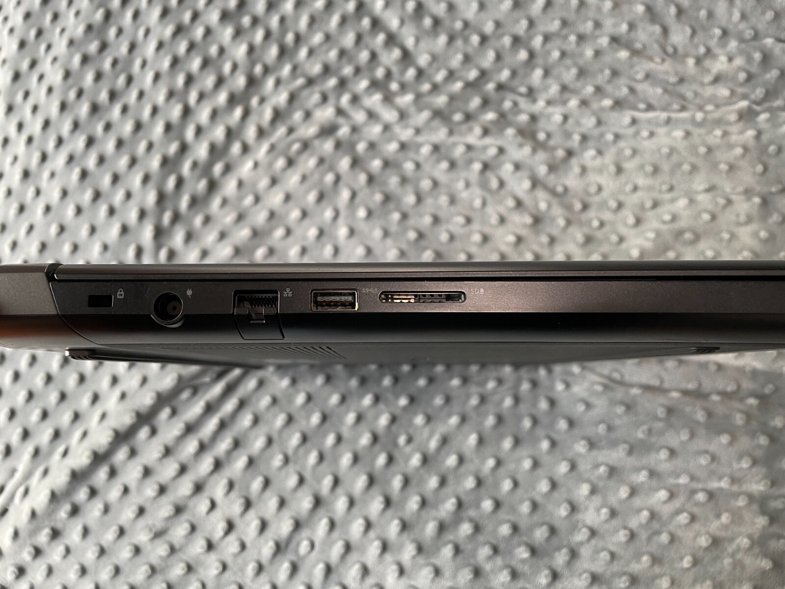 Dell Inspiron 15 7577 15.6″ i5 7300HQ, 16GB DDR4, GTX 1060