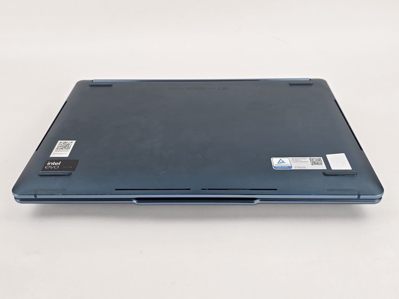 Lenovo Yoga Book 9i Dual 13.3″ 2.8K OLED Ultra 7 155U 16GB 1TB – Used