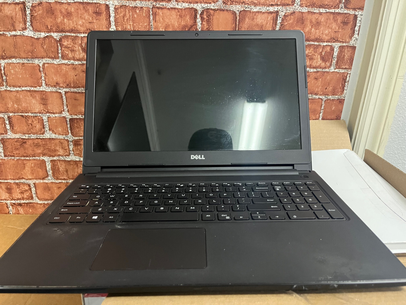 Dell 15 3567 15.6 inch (1TB, Intel Core i3 7th Gen @ 2.40GHz)