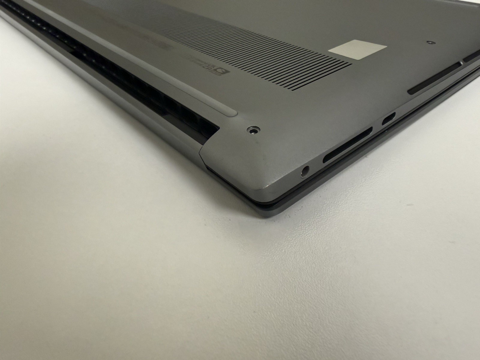 DELL Precision 5570 15.6″ i7-12800H 16GB 512GB RTX A1000 Win11Pro
