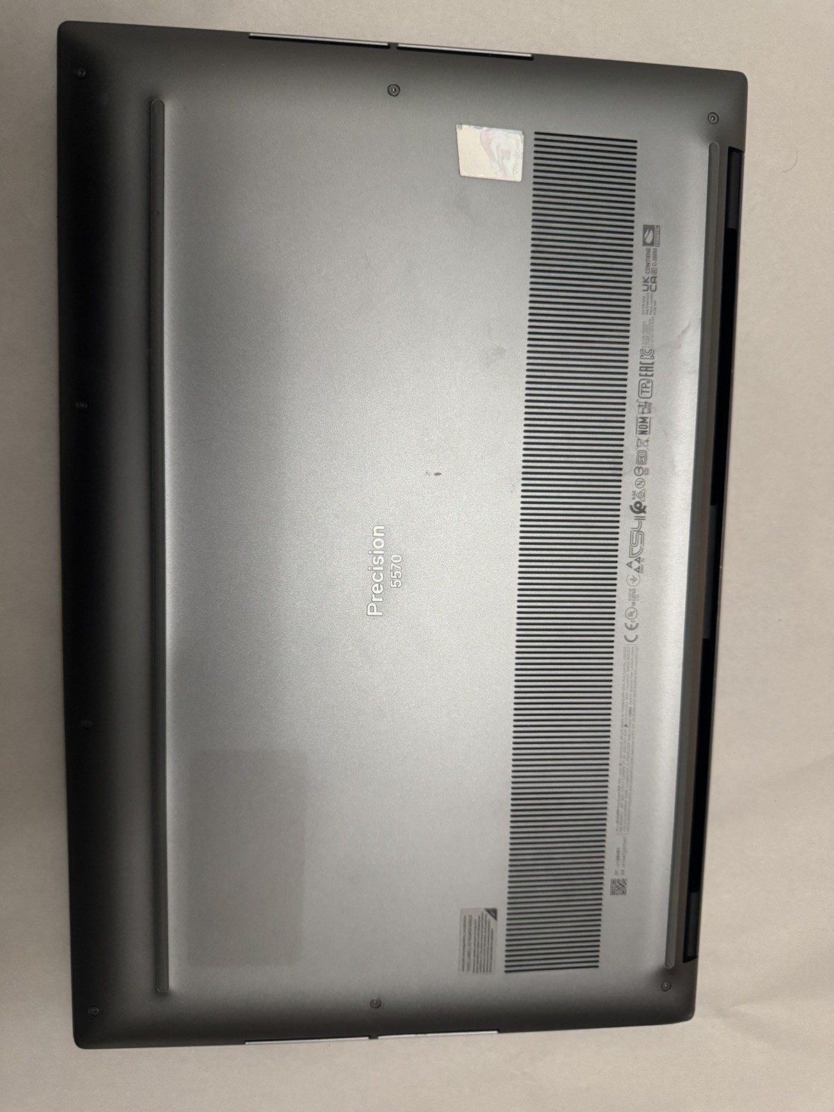Dell Precision 5570 15.6″ FHD+ i7-12700H 32GB RAM 1TB SSD RTX A2000 8GB IR