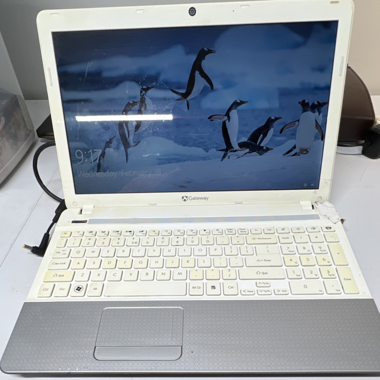 Gateway NV55S05u 15.6″ White Laptop Windows 7 Casual Computing