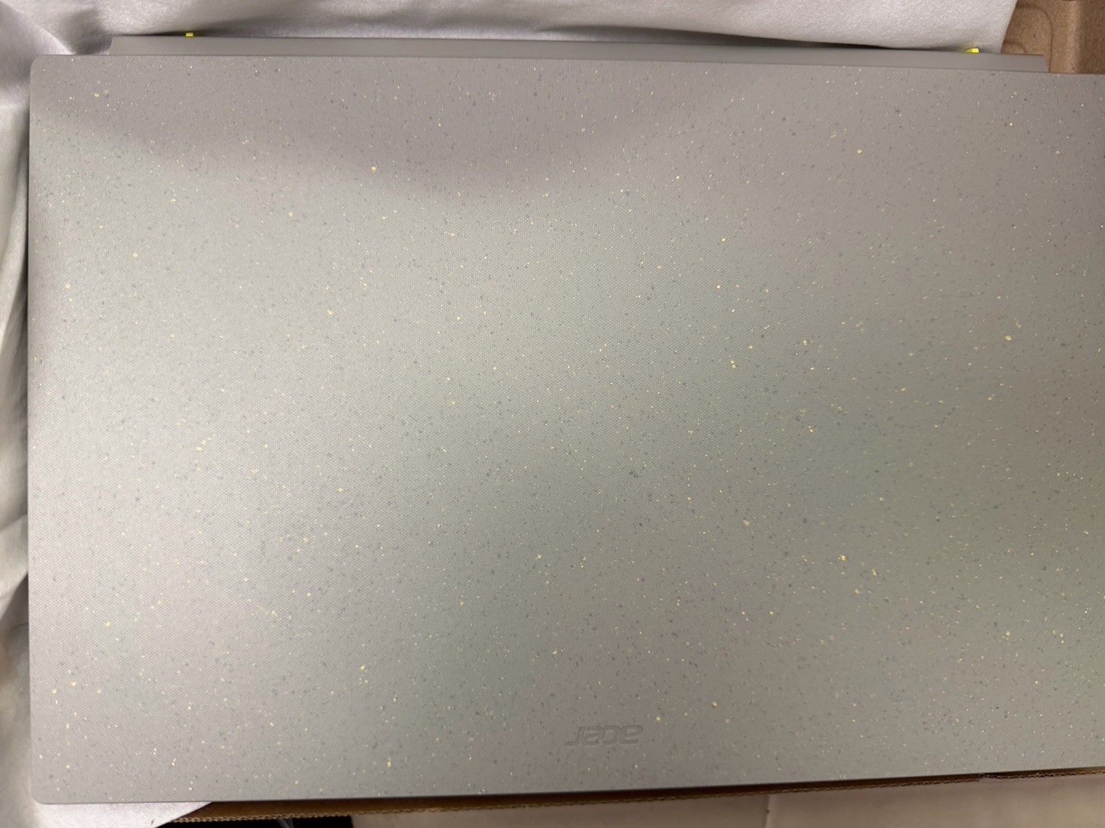 acer Aspire Vero AV15-52-712Q Intel Core i7-1255U 16GB DDR4 | 1TB SSD/ Read