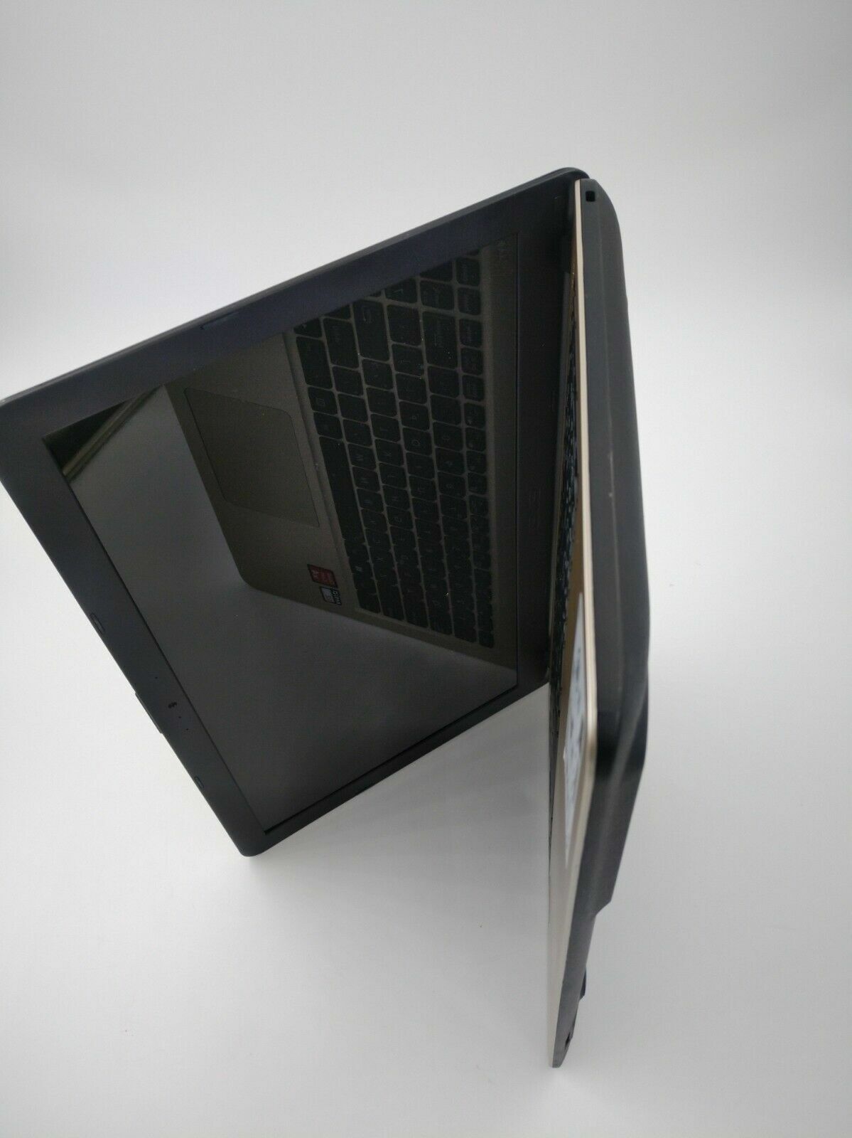 Asus X540L laptop, AMD, 4 gb ram, 500 gb HDD.
