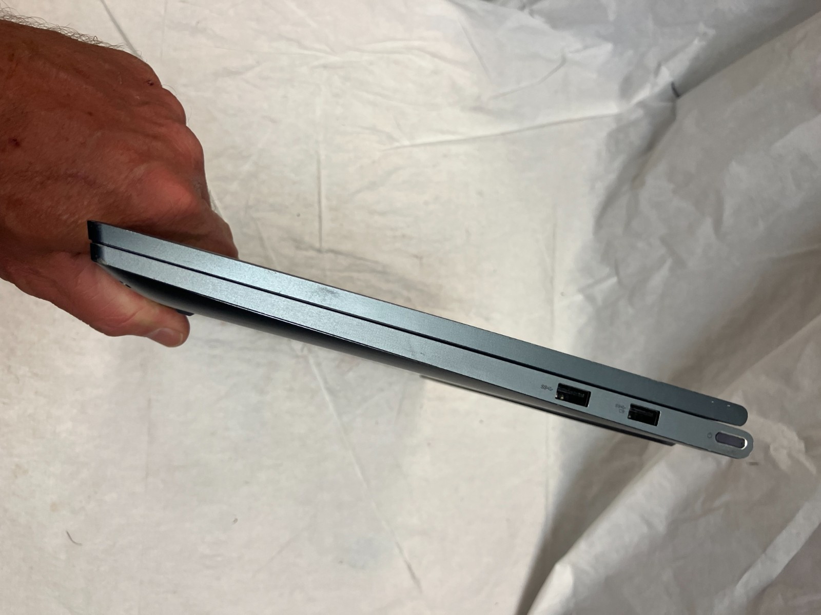 Lenovo Yoga 7-15ITL5 15.6″ i5 11th gen, NO mem, No HD, FOR PARTS.