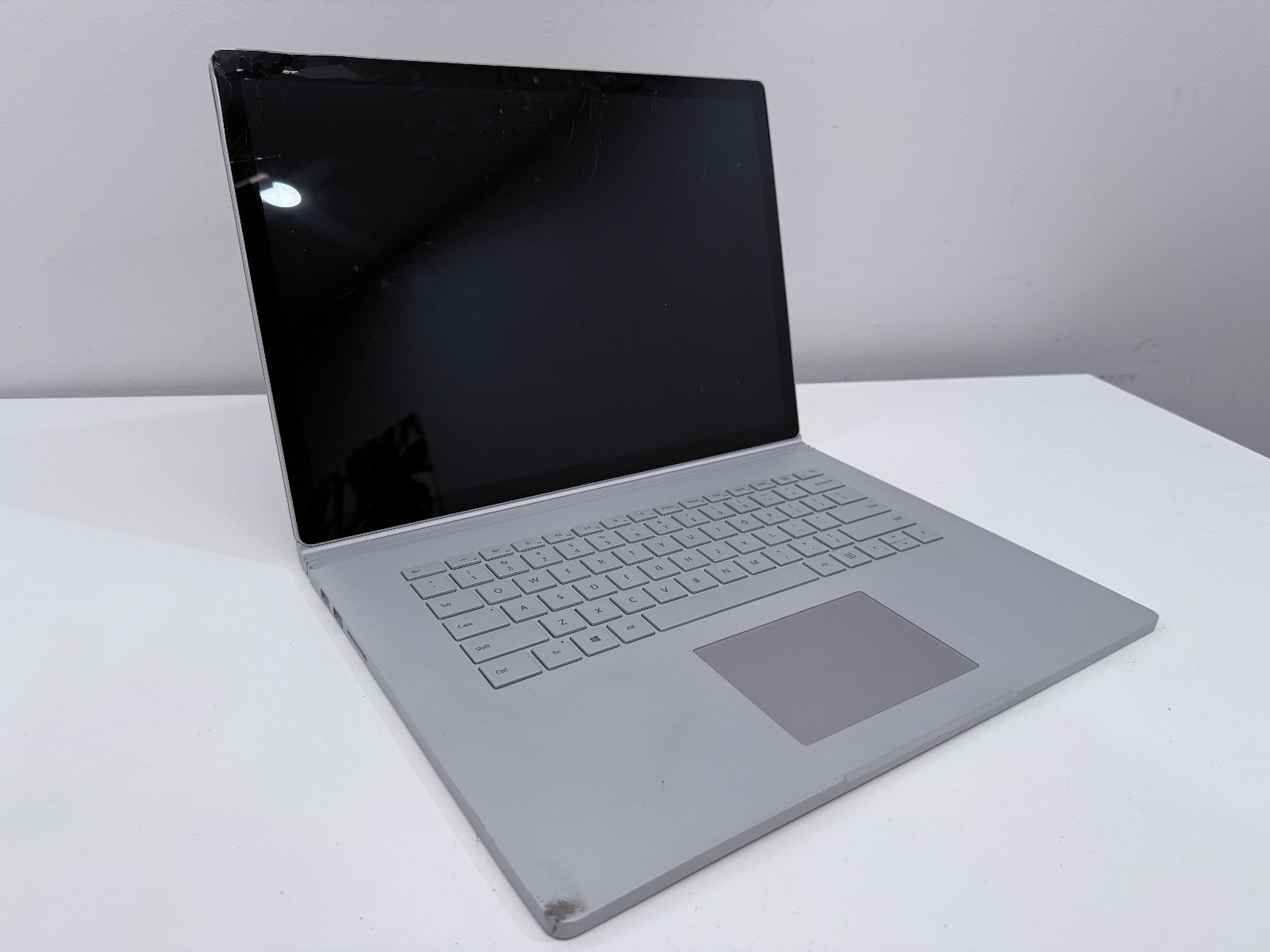 Microsoft Surface Book 3 i7-1065G7 CPU @ 1.30GHz 32 GB RAM 1 TB Win 10 Pro