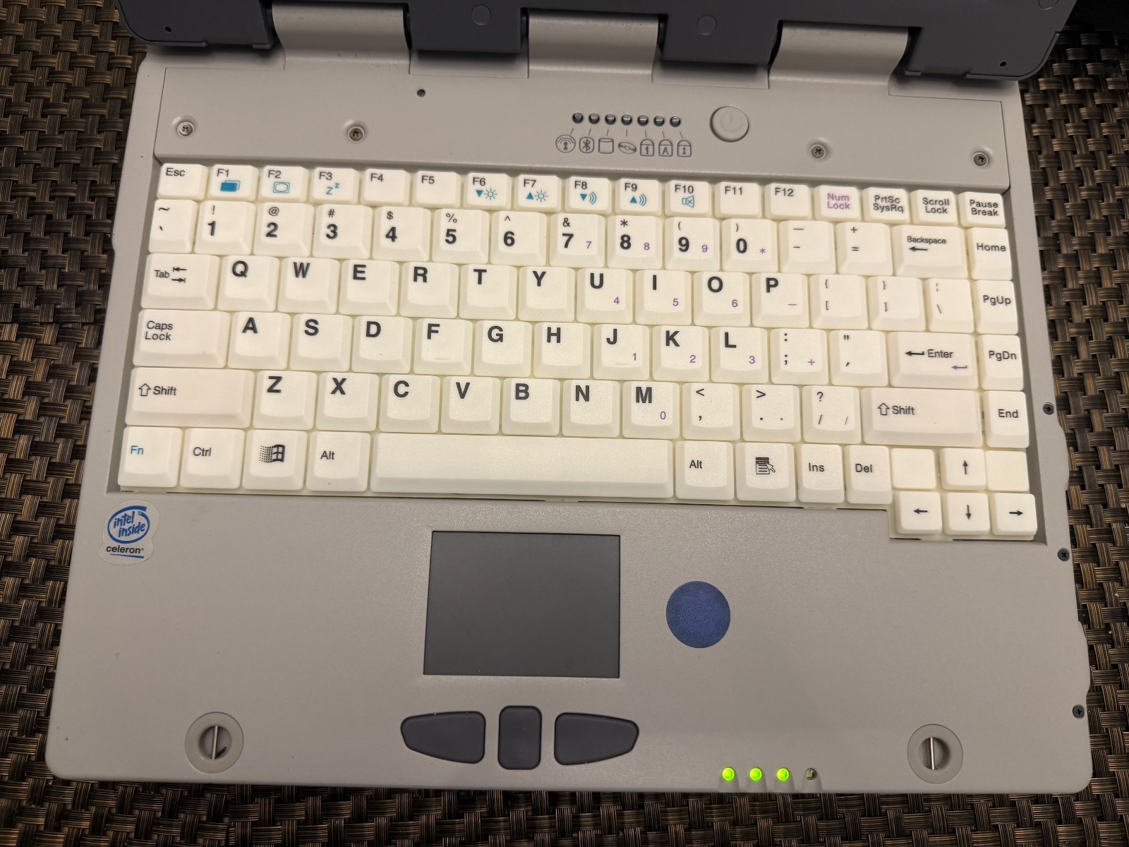 🖥️ Itronix GoBook II Celeron @1.8MHz, 1GB RAM w/AC adapter for PARTS OR REPAIR